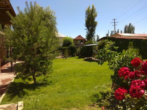 Hostal Podsolnukhi Guest House