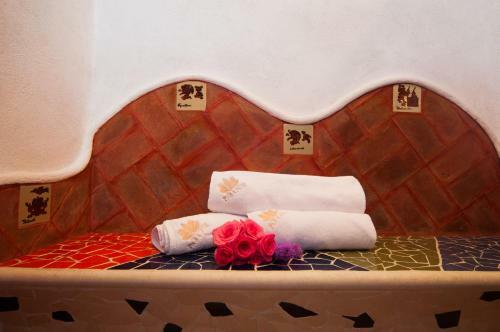 Paradise Hotel Boutique & Lounge