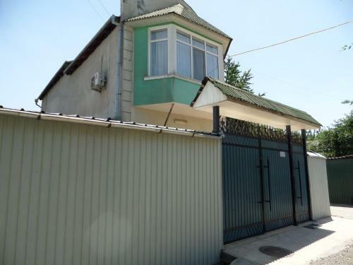 Hostal Freshosh Guest House