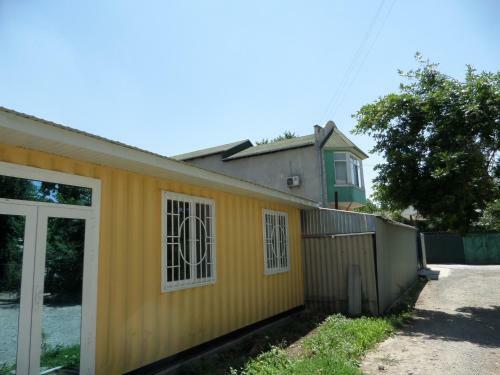 Hostal Freshosh Guest House