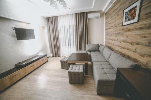 Lumarc Hotel