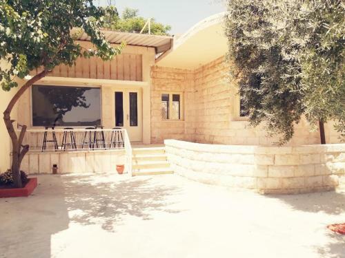 Hostel 1930