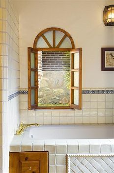 The Todos Santos Inn