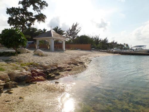 The Royal Kensington 5br Villa