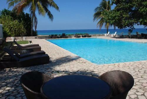 Luxury 2br Home Facing Beach W/pool Montego Bay #3