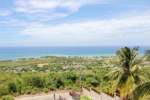 Sunshine Lodge: Your Home Away From Home