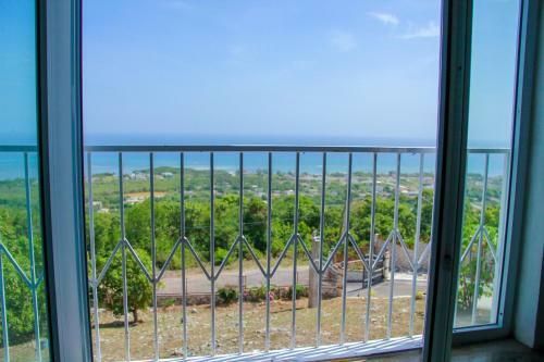 Sunshine Lodge: Your Home Away From Home