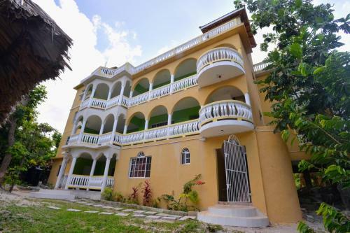 Takuma Boutique Hotel And Villa Suites
