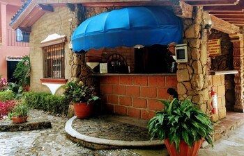 Parador De Manolos Hotel
