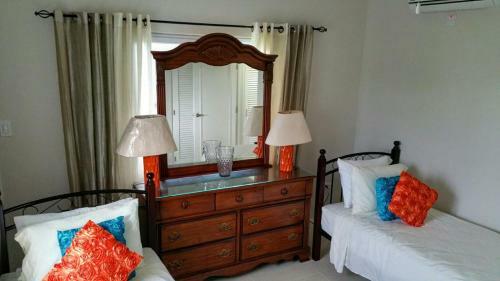 Fern Court Apartment @ Richmond