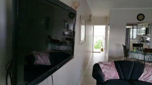 Fern Court Apartment @ Richmond