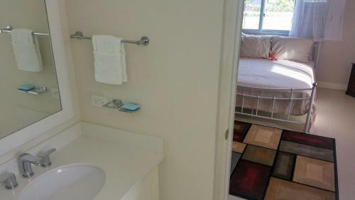 Fern Court Apartment @ Richmond