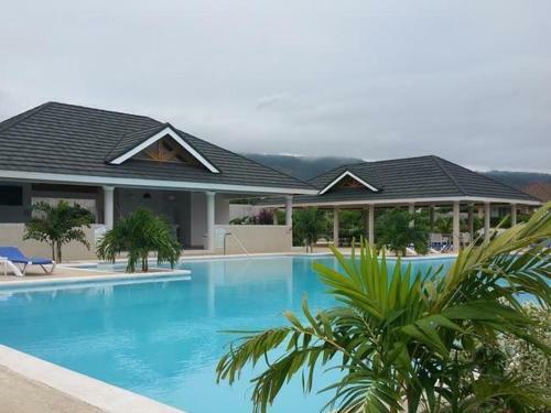 Sea Breeze Villa @ Coolshade