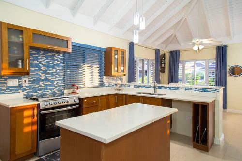 Sea Breeze Villa @ Coolshade