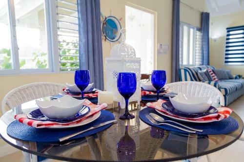 Sea Breeze Villa @ Coolshade