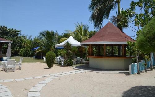 Sea Breeze Villa @ Coolshade