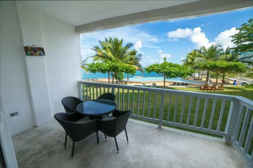 Apartamento Whispering Seas - 2 Bedroom Luxury Ocean Front Condo