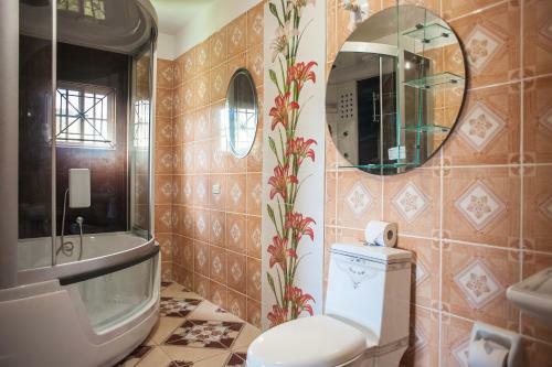 Hostal Queen Elizabeth House