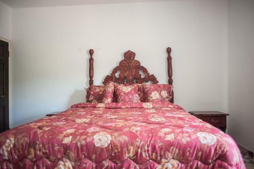 Hostal Queen Elizabeth House
