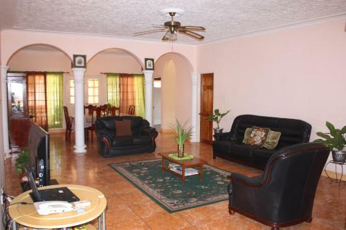 Villa Rayann's Place
