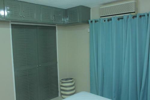 The Guest Apartment At Oaklands II