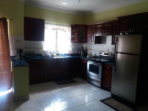 Apartamento Kingston 10 Central Rest Spot
