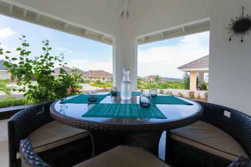 Villa Ocho Rios Under The Coolshade III