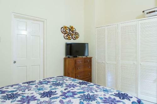 Pool Beach Gym 24/7 Security