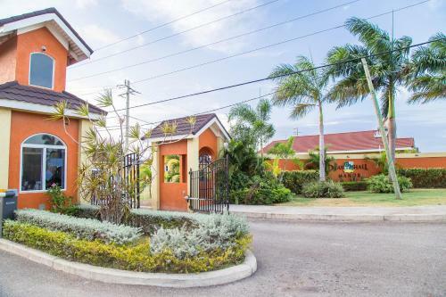 La Casa De Playa Ocho Rios Villa