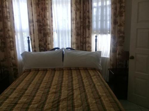 Pink Rock Inn Bed And Breakfast