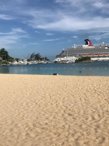 Hotel Shers Spot At Sandcastles Resort