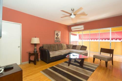 Apartamento The Abbey Court New Kingston