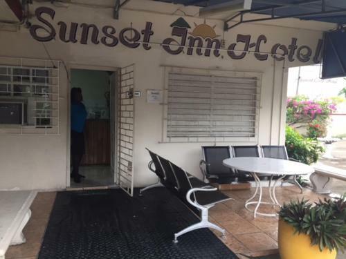 Sunset Inn Apartment Hotel