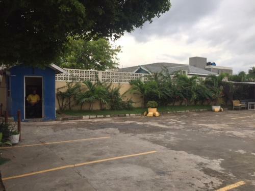 Sunset Inn Apartment Hotel
