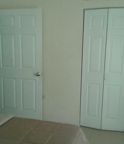 Spanish Town Gated Secured Private Rooms