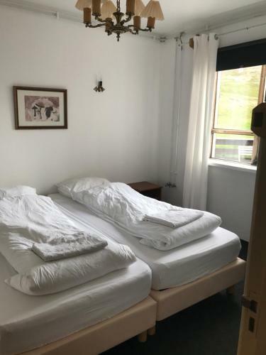 Hostal Hnjotur Guesthouse