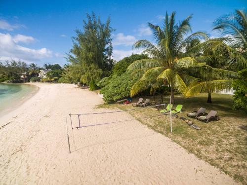 Pearly Sands - Beachfront Deluxe Apartment