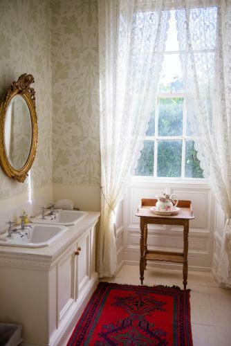 Hostal Crosshaven House