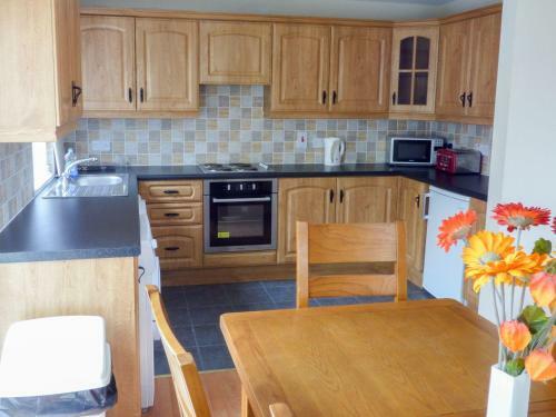 Lakehouse Hotel Cottage 9