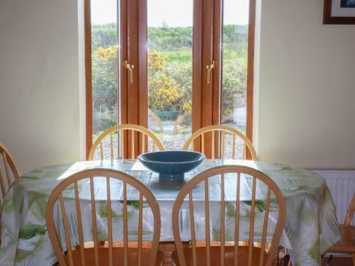 Tigh An Droichid, Ballinskelligs