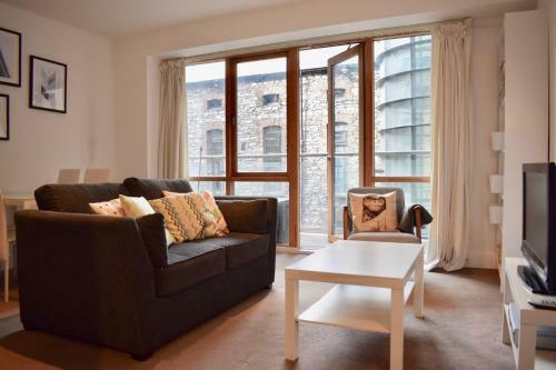 Stylish 1 Bedroom Apartment By Grand Canal