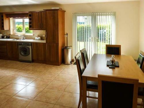 56 Beechwood Park, Convoy