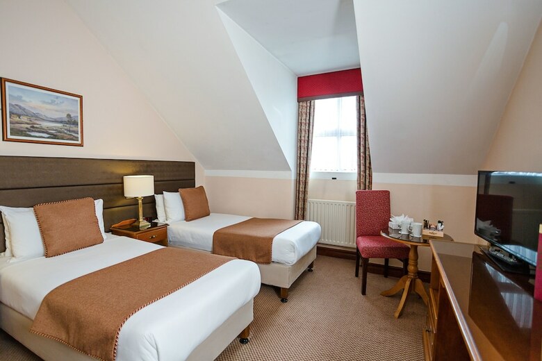 Sheldon Park Hotel And Leisure Club