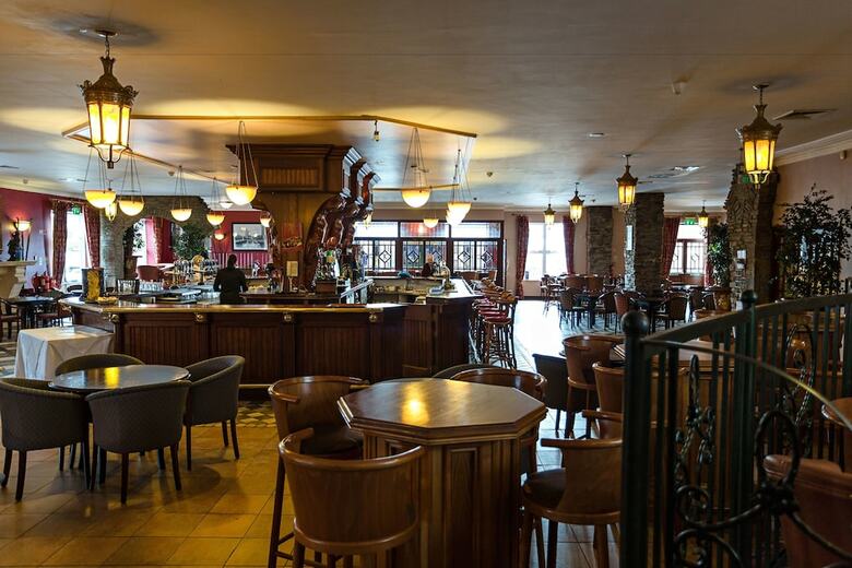 Sheldon Park Hotel And Leisure Club
