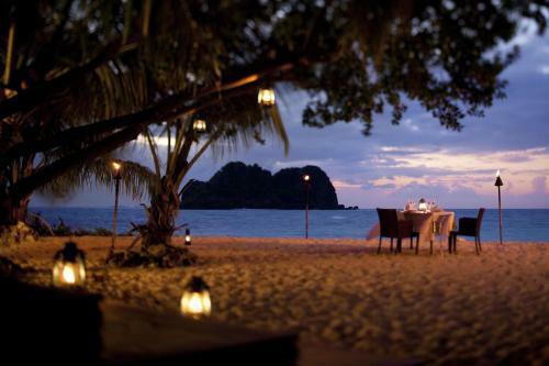 Hotel Vomo Island Resort