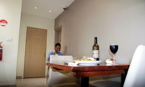 Town House Apartment Hotels Suva
