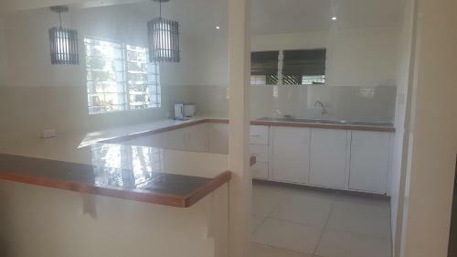 Apartamento The White Self Contained Cottage - Homestay