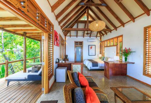 Hotel Savasi Island Resort