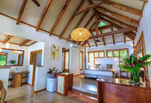 Hotel Savasi Island Resort