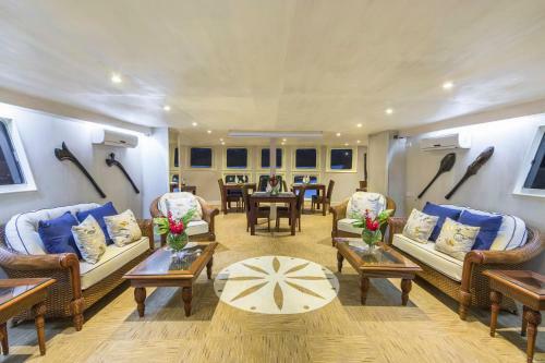 Hotel Savasi Island Resort